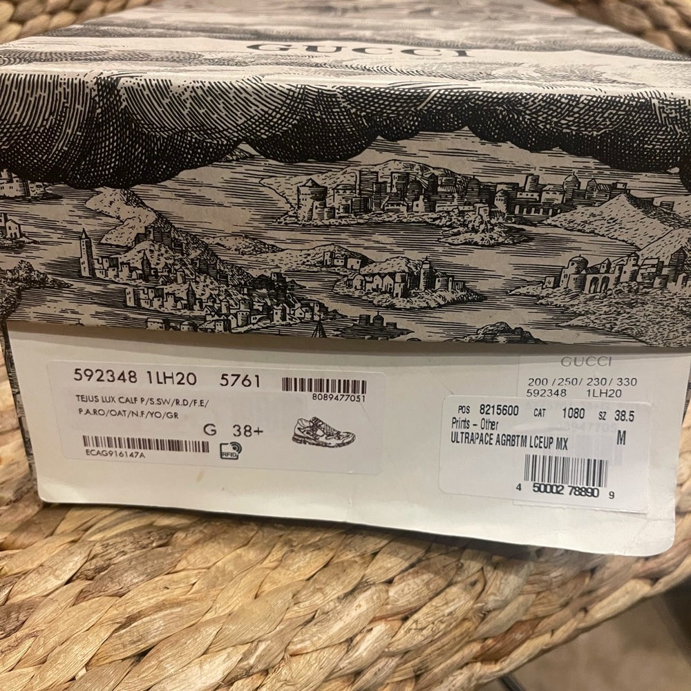 GUCCI ULTRAPACE SNEAKERS NIB - Picture 5 of 9